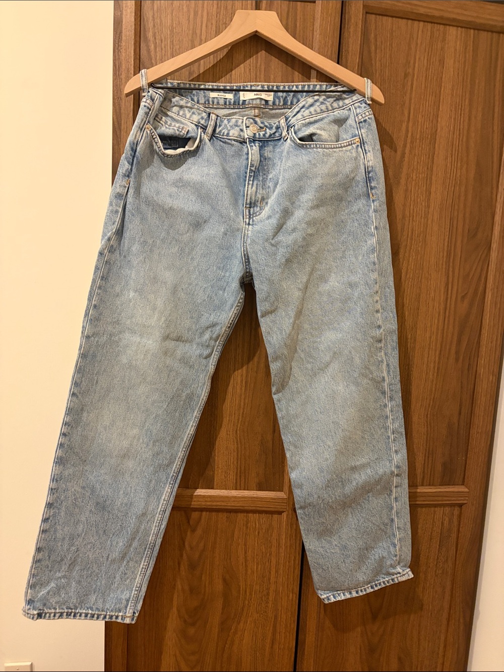 Mango Light Blue Cropped Women's Jeans